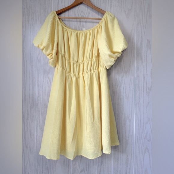 Dokotoo Women's Size XL Mini Yellow Dress Lantern Sleeve Ruffle EUC - Picture 1 of 4